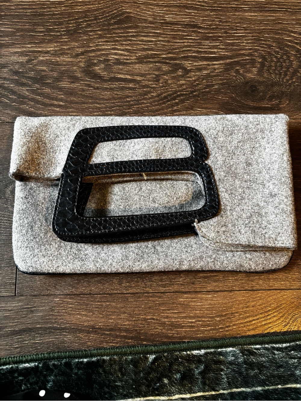 United Colors Of Benetton Light Clutch with Black/Navy Handle